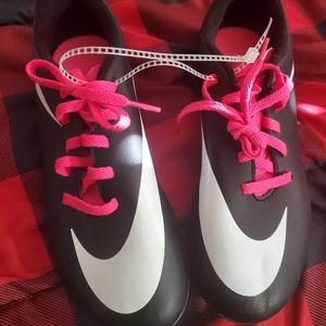 Nike Girls Soccer Kleats UK4